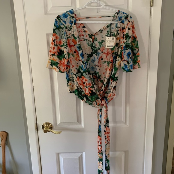 Zara floral wrap shirt - Picture 1 of 2